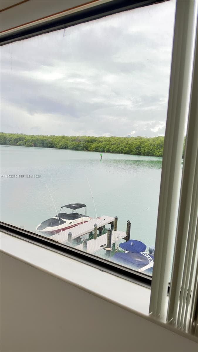 POINCIANA ISLAND · #1620 in Sunny Isles Beach - Photo 32