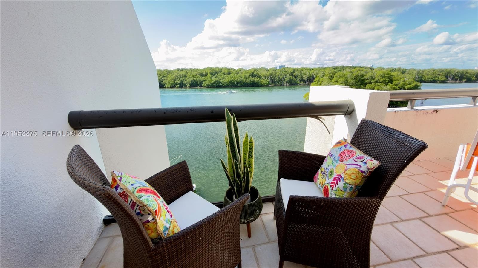 POINCIANA ISLAND · #1620 in Sunny Isles Beach - Photo 9