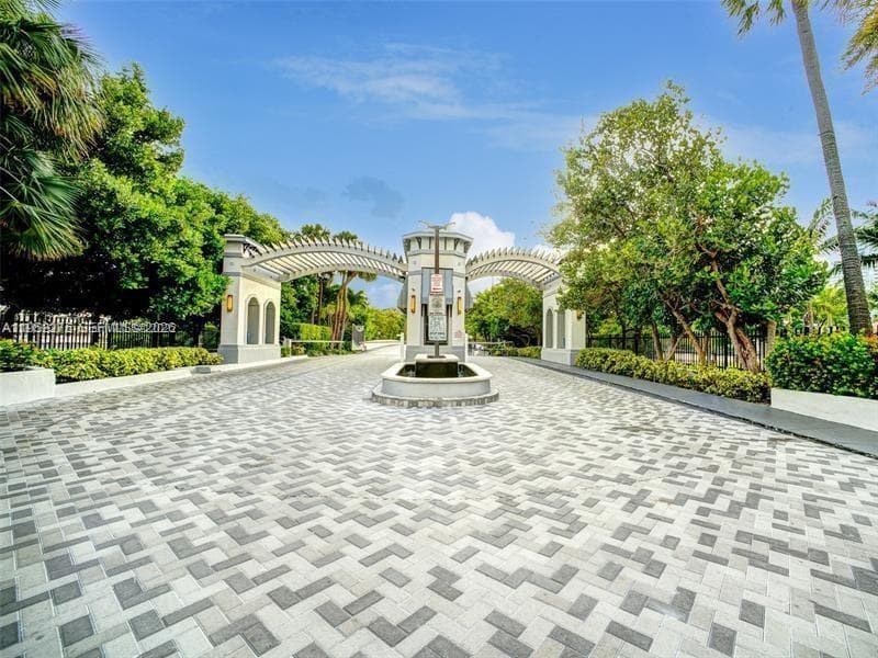 POINCIANA ISLAND · #1620 in Sunny Isles Beach - Photo 58