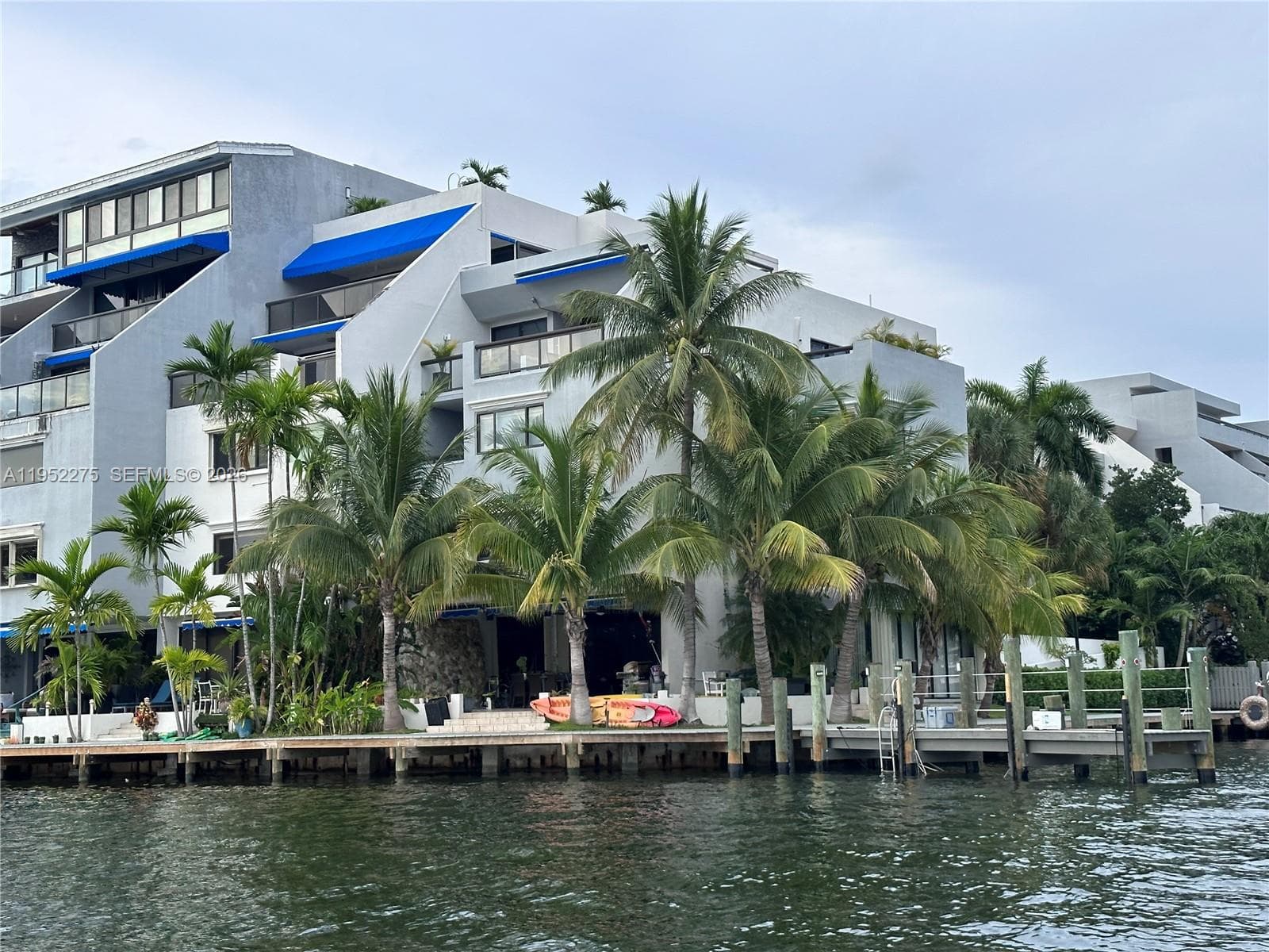 POINCIANA ISLAND · #1620 in Sunny Isles Beach - Photo 37