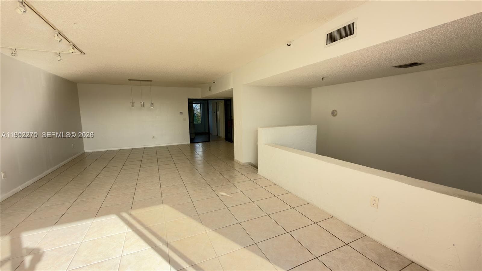 POINCIANA ISLAND · #1620 in Sunny Isles Beach - Photo 48