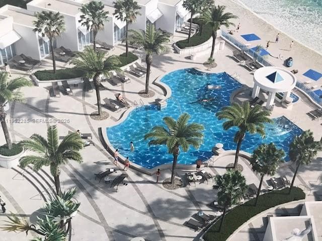 OCEAN PALMS CONDO · #606 in Hollywood - Photo 4