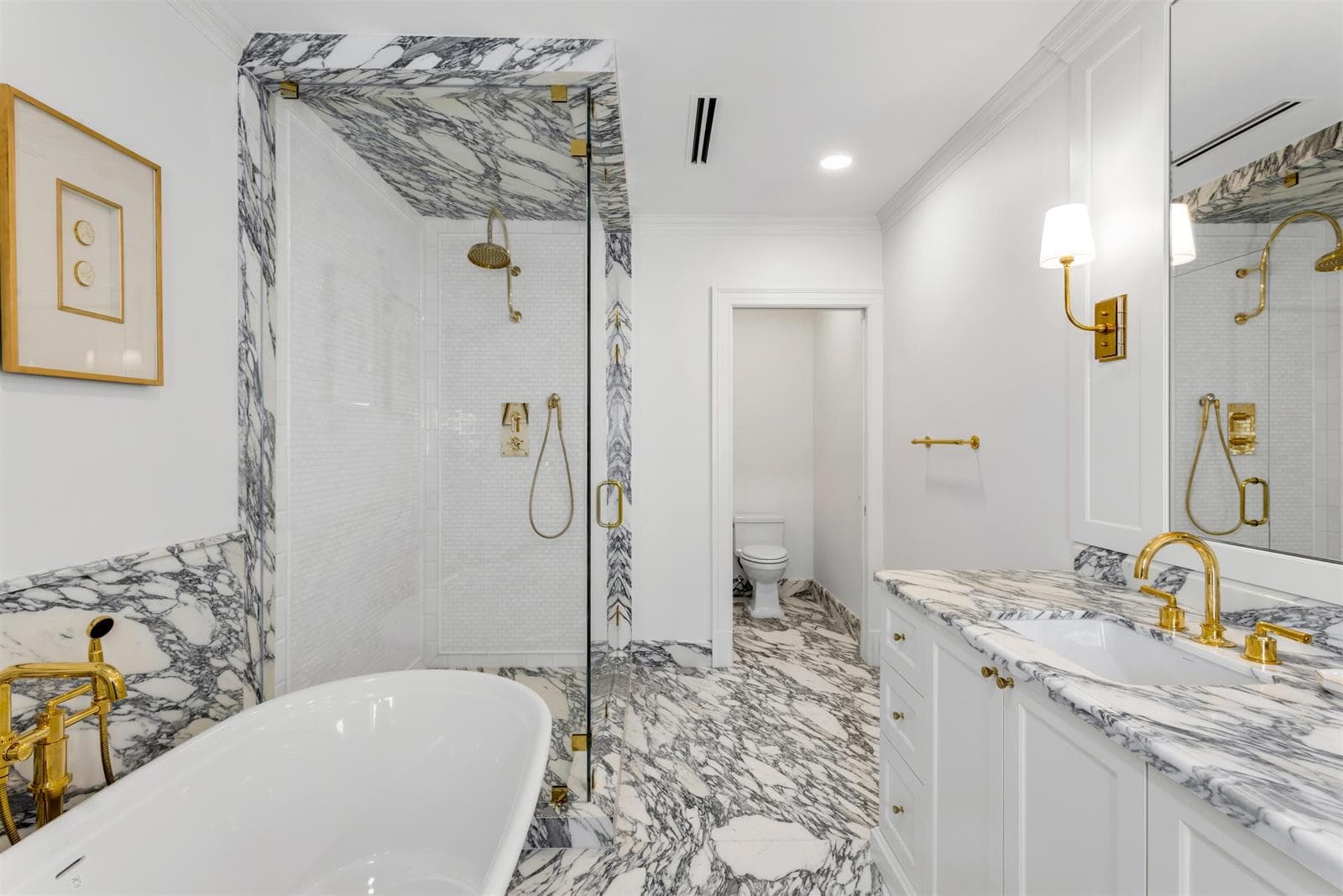 PRIMARY_BATHROOM_ANGLE_EB