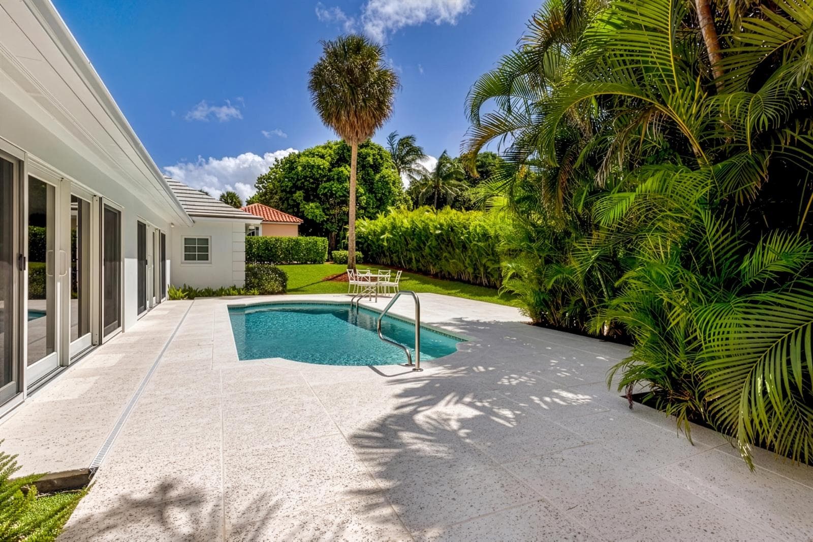 124 Woodbridge_Pool_ (2)