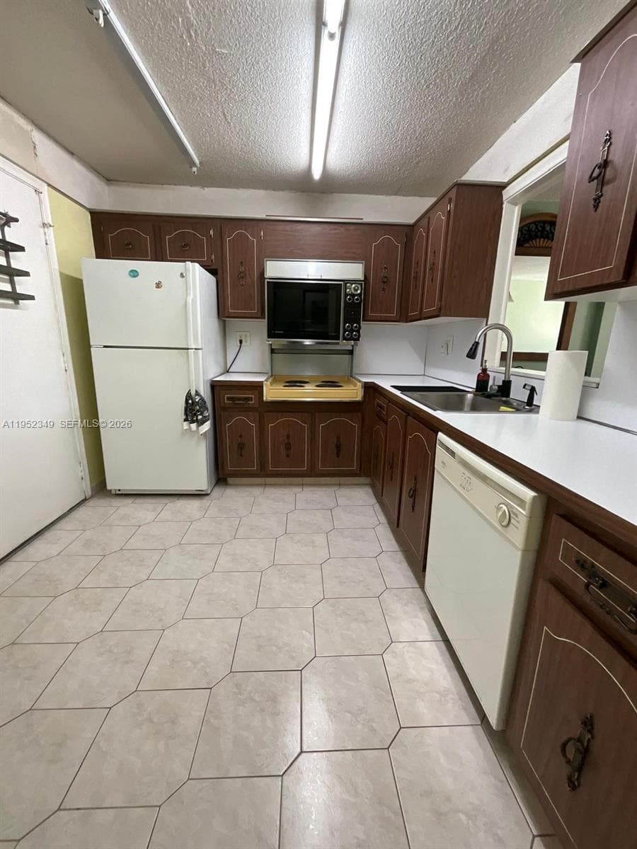 EDEN ISLES · #107 in North Miami Beach - Photo 9