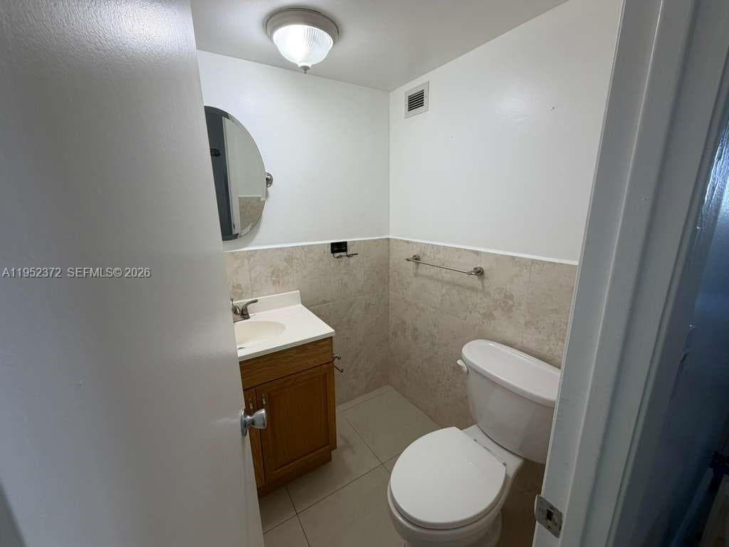 COMMODORE PLAZA CONDO · #1201 in Aventura - Photo 12