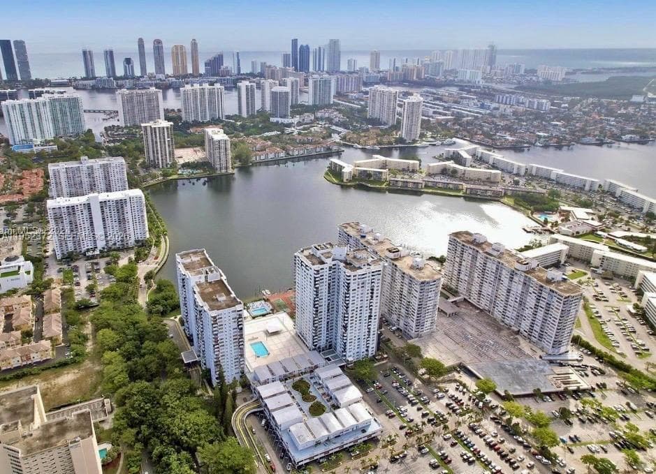 COMMODORE PLAZA CONDO · #1201 in Aventura - Photo 22