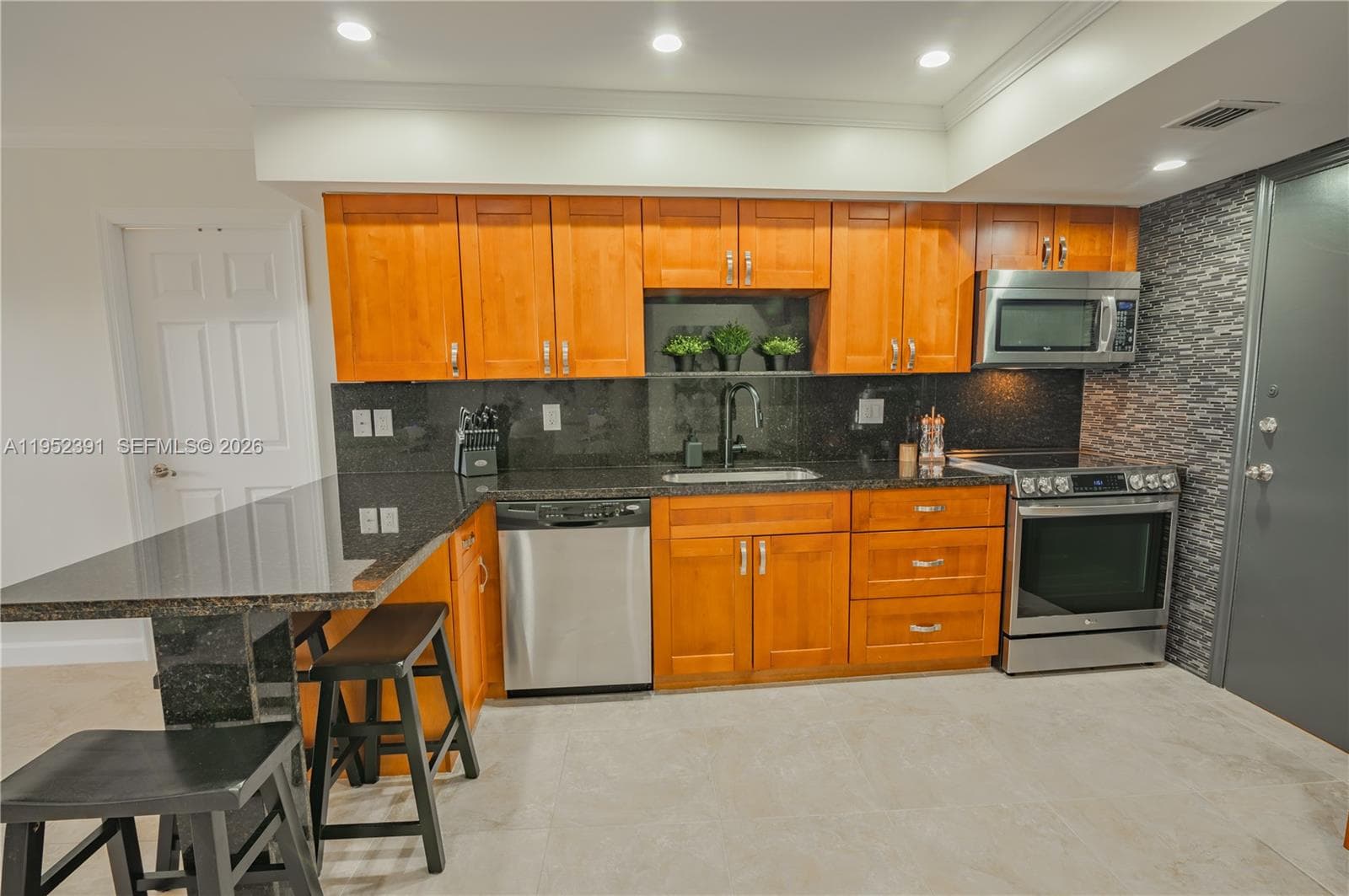 fairways riviera · #519 in Hallandale Beach - Photo 18