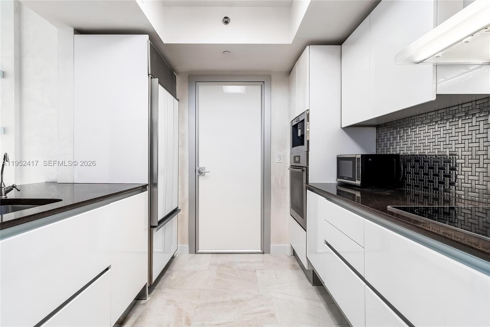 Ocean Four · #1403 in Sunny Isles Beach - Photo 4