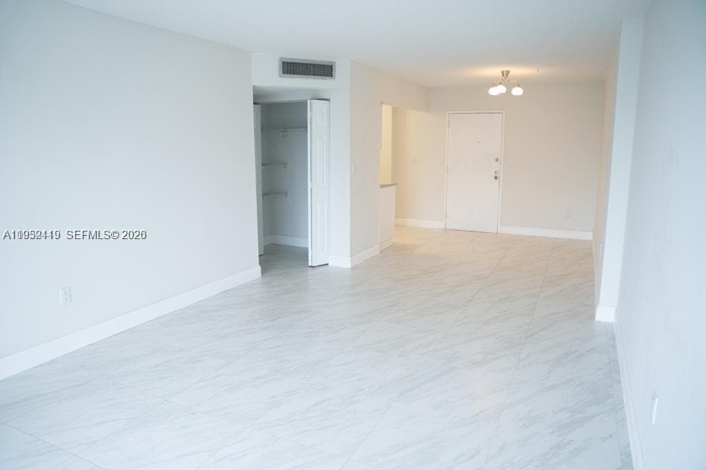 TALL TREES CONDO · #619 in North Miami Beach - Photo 5