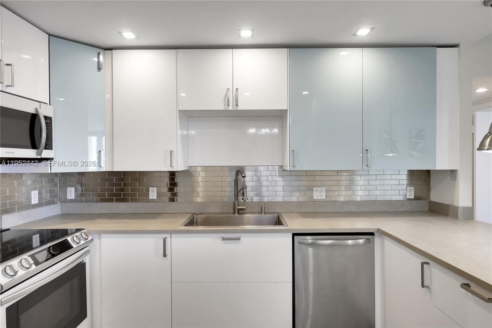 ARLEN HOUSE EAST CONDO · #1008 in Sunny Isles Beach - Photo 8