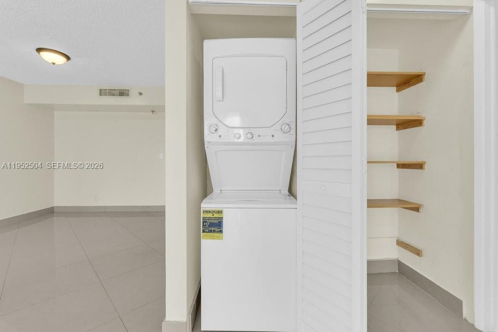 Parc Central · #1414 in Aventura - Photo 23