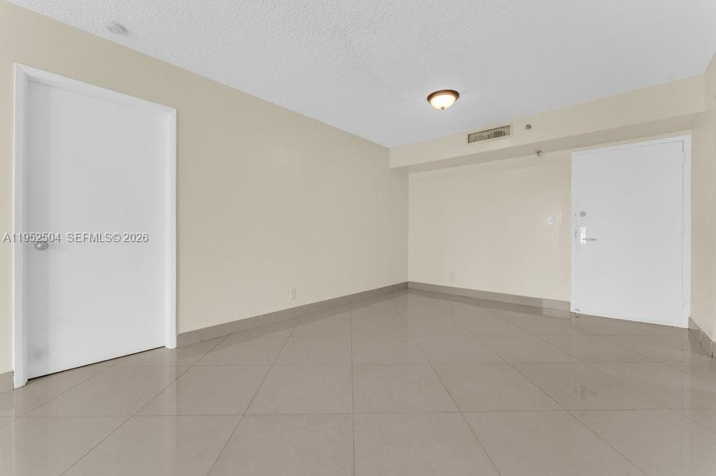 Parc Central · #1414 in Aventura - Photo 13