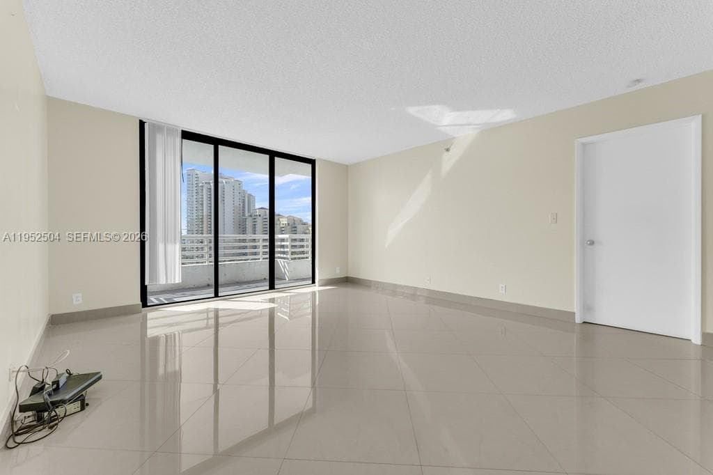 Parc Central · #1414 in Aventura - Photo 10