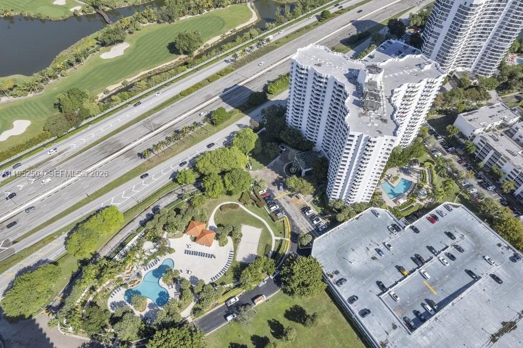 Parc Central · #1414 in Aventura - Photo 45