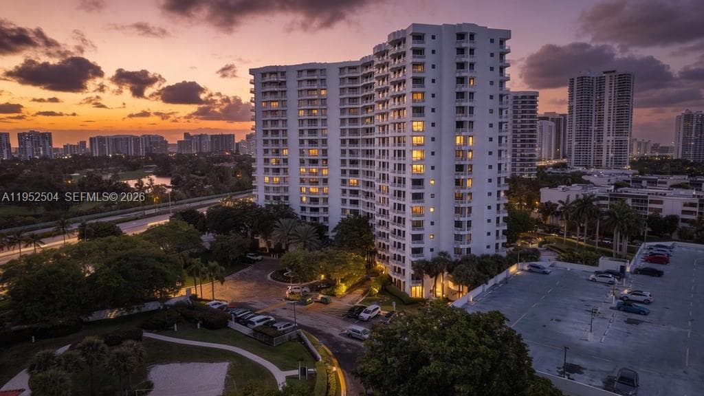 Parc Central · #1414 in Aventura - Photo 54