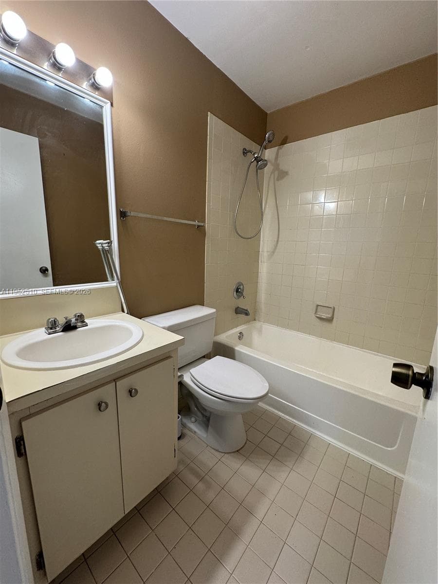 VILLA BELLINI CONDO · #311 in Hialeah - Photo 2