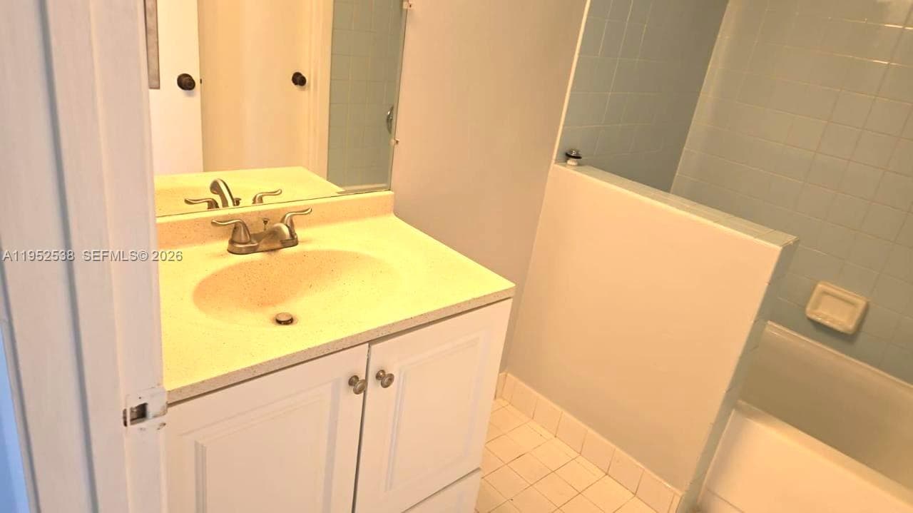 LAKESHORE CONDO #5 · #840F in Homestead - Photo 42