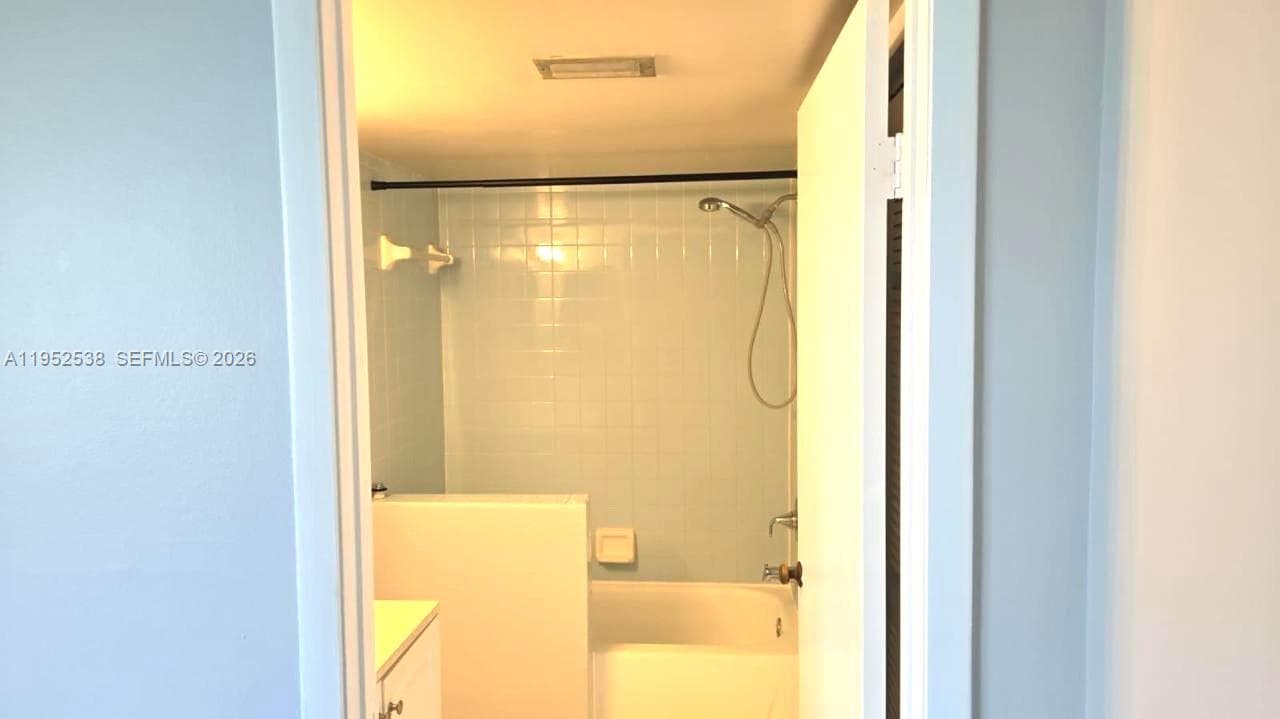 LAKESHORE CONDO #5 · #840F in Homestead - Photo 41