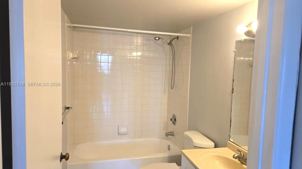 LAKESHORE CONDO #5 · #840F in Homestead - Photo 35