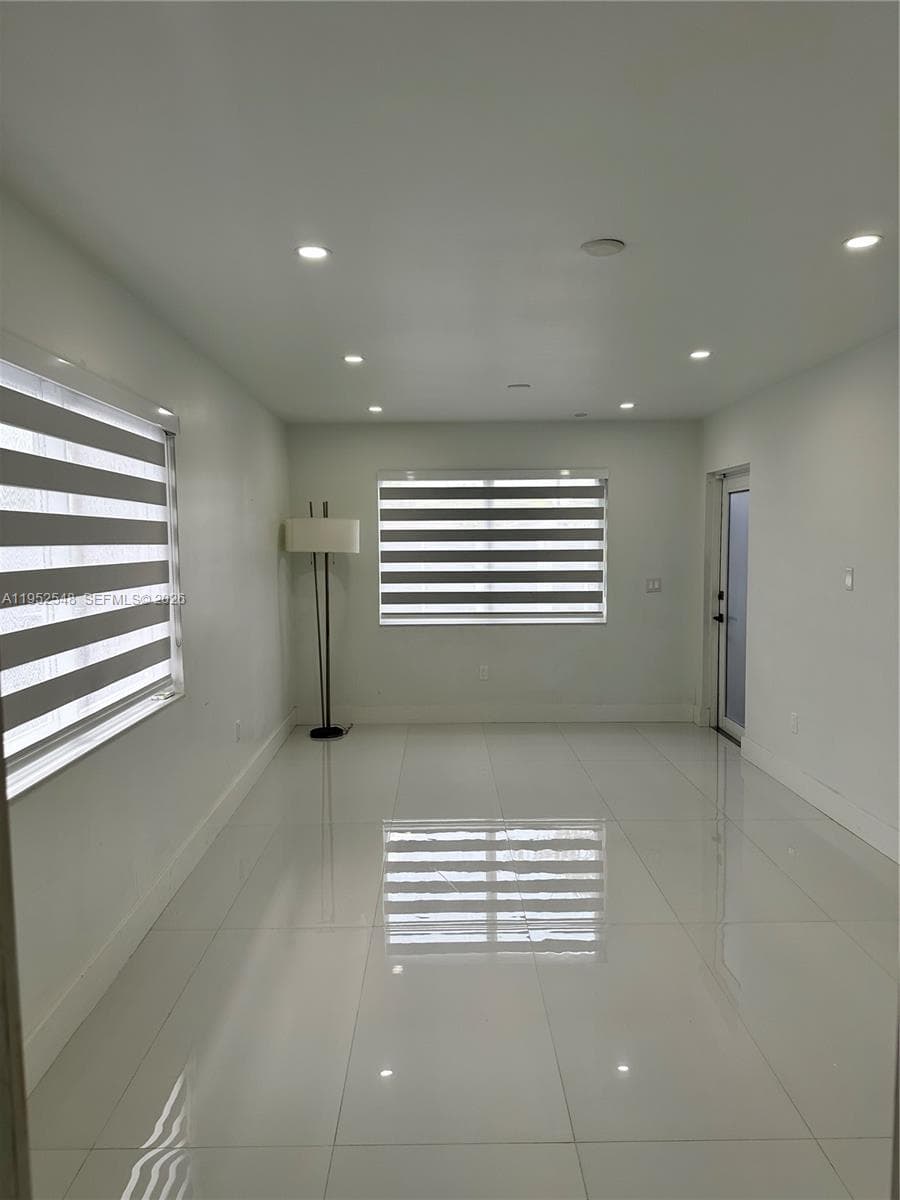 11631 SW 179th Ter photo 12