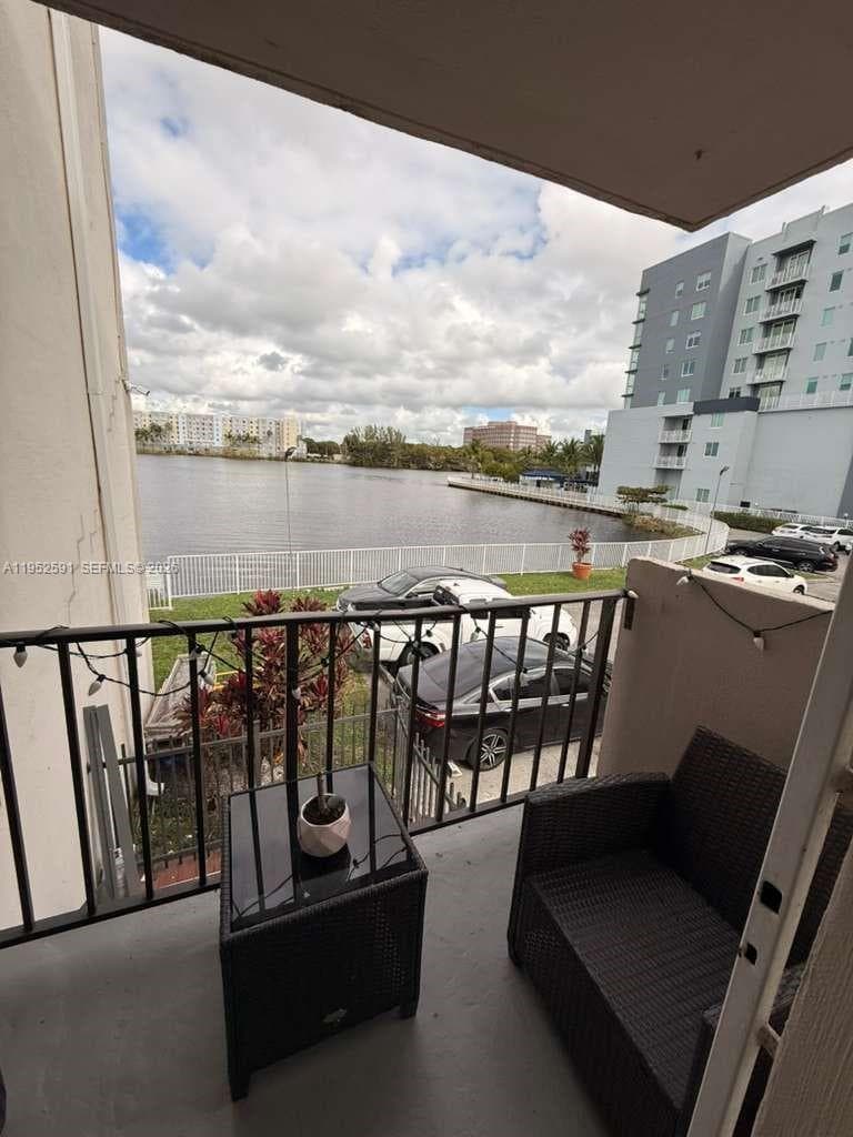 EL LAGO CONDO · #E207 in Miami - Photo 9
