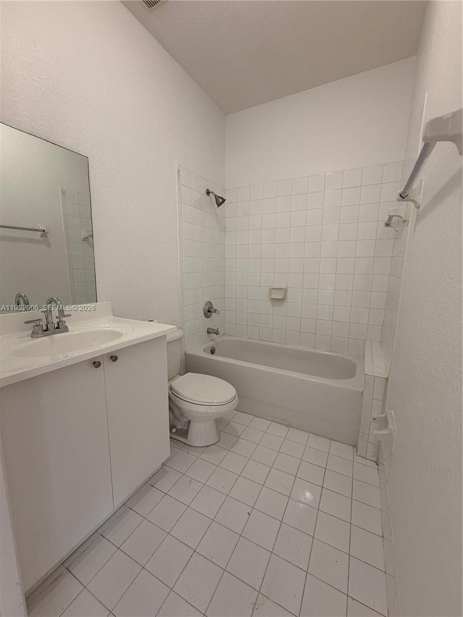13264 Old Biscayne Dr #405 photo 11
