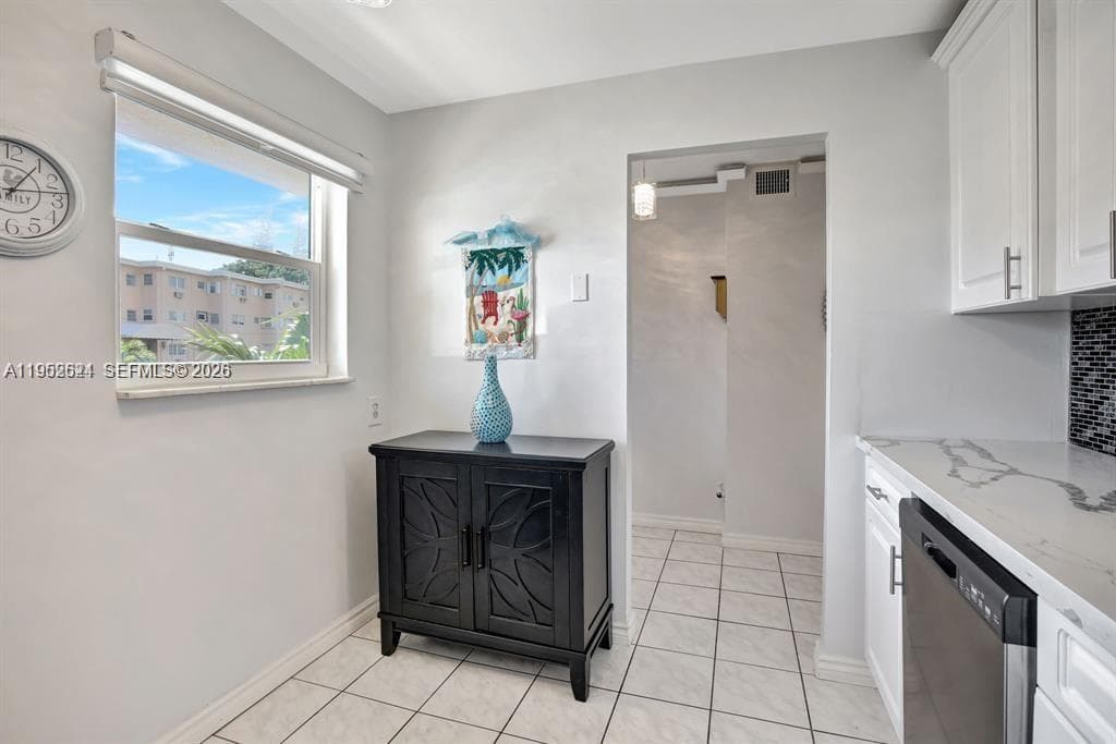 MEADOW BROOK TOWERS · #107 in Hallandale Beach - Photo 6