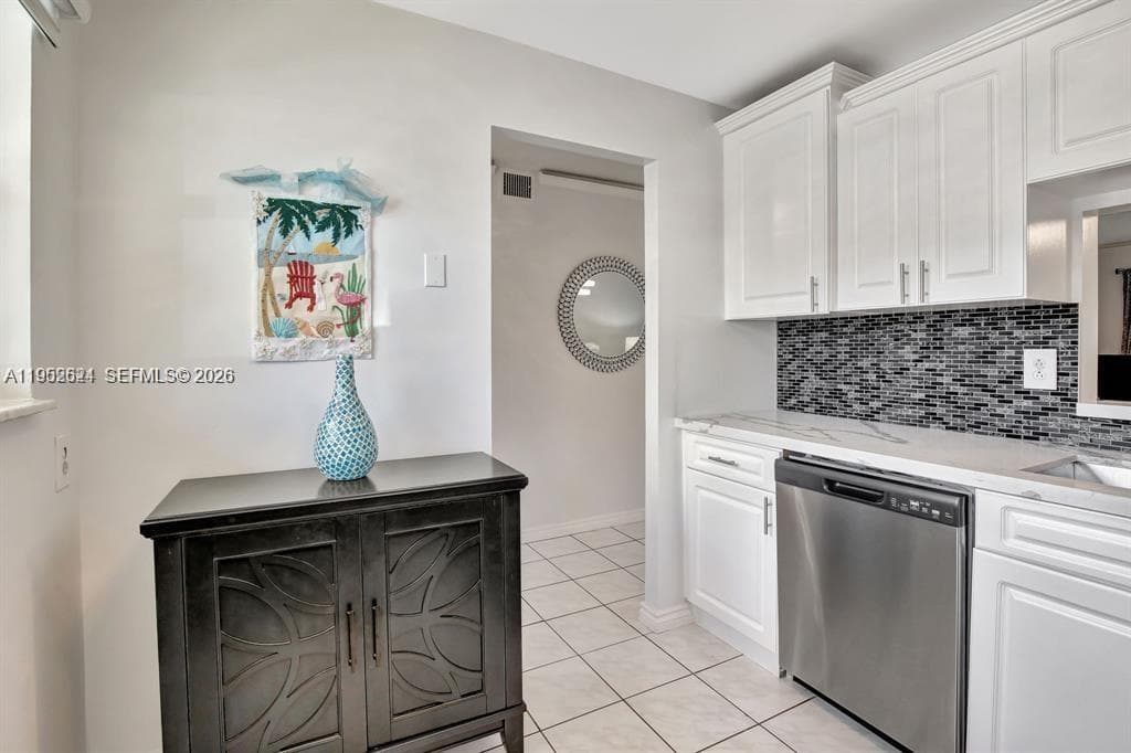 MEADOW BROOK TOWERS · #107 in Hallandale Beach - Photo 5