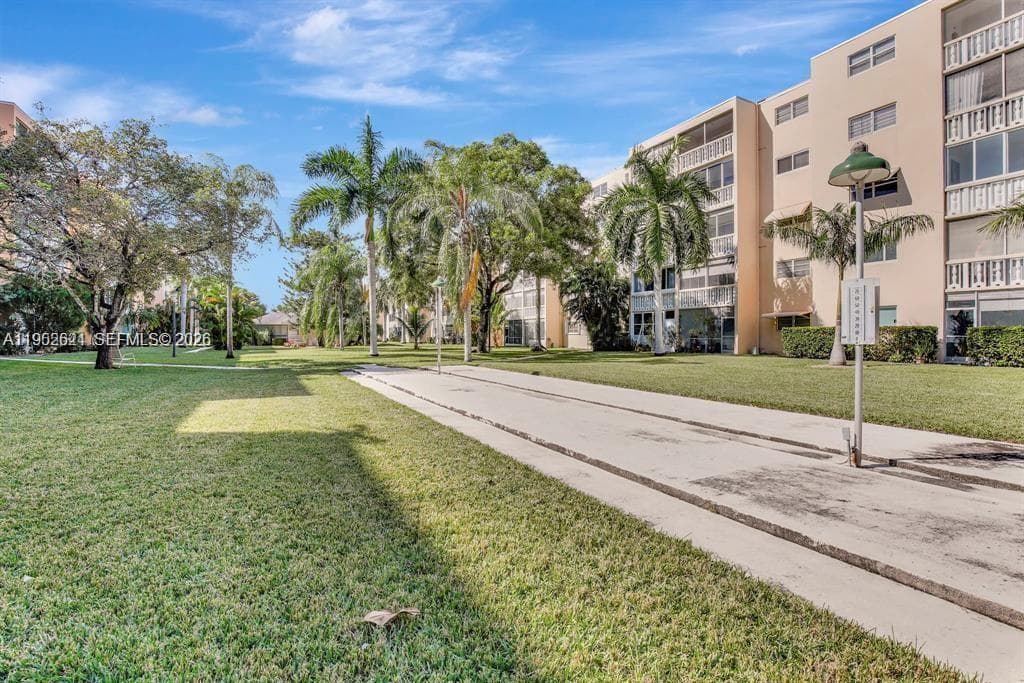 MEADOW BROOK TOWERS · #107 in Hallandale Beach - Photo 31