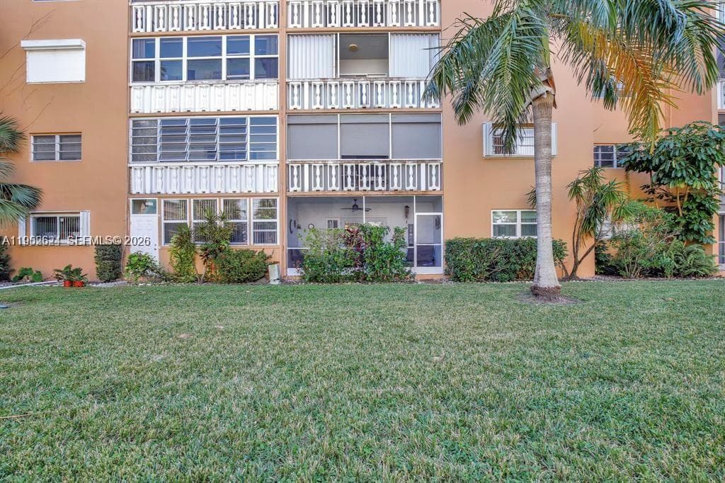 MEADOW BROOK TOWERS · #107 in Hallandale Beach - Photo 29
