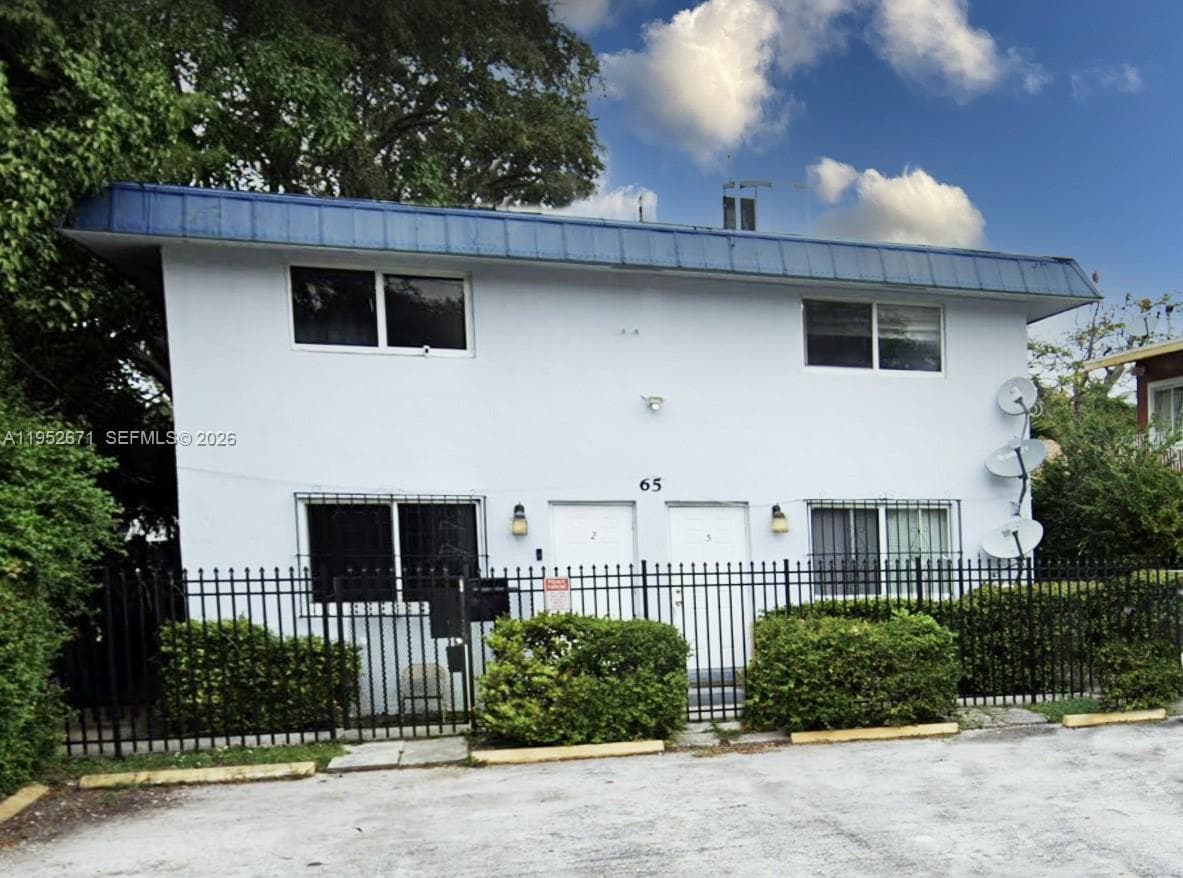 ROCKMOOR VILLA TRACK · #2 in Miami - Photo 12
