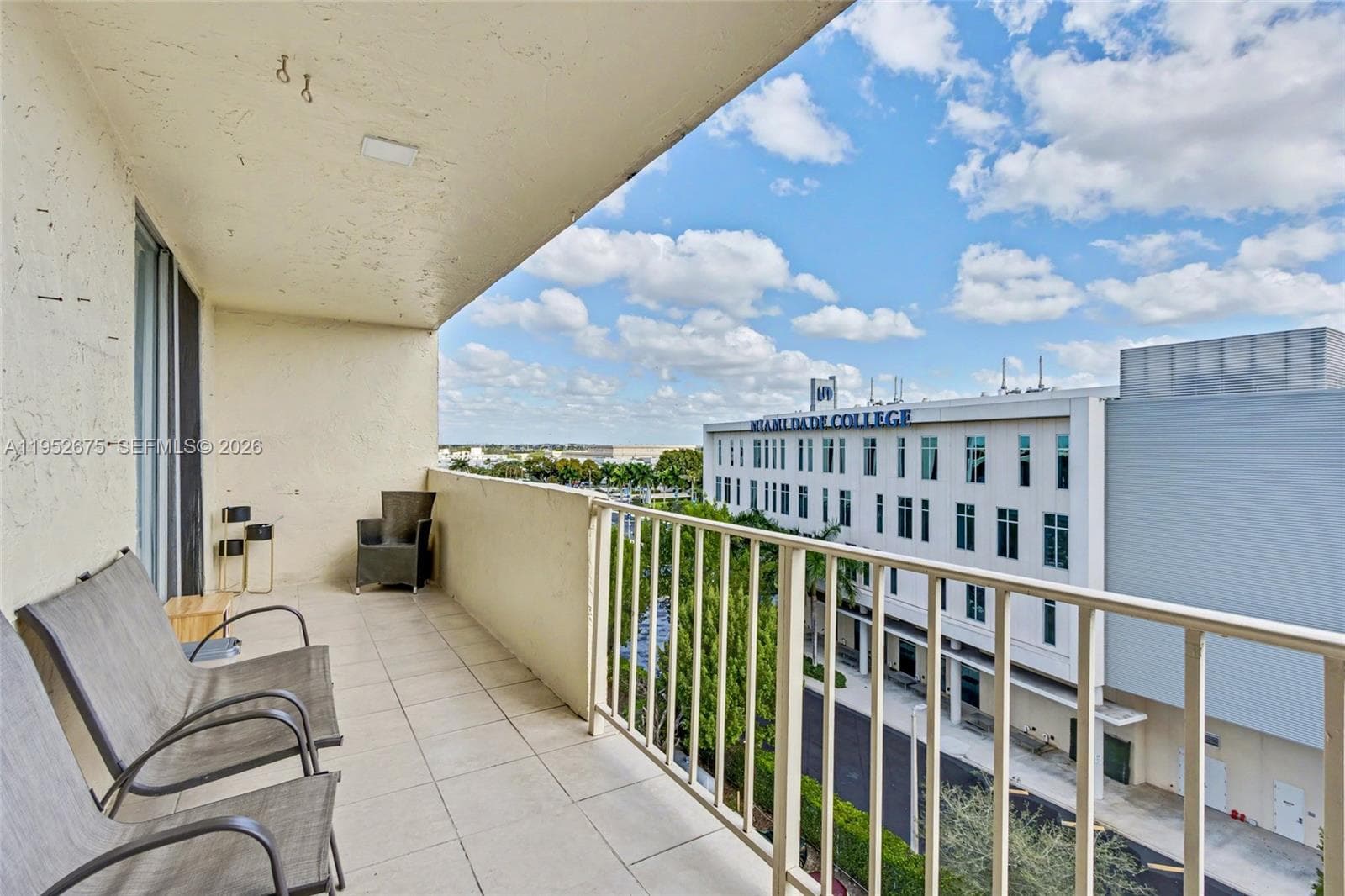 PLAZA OF WESTLAND CONDO · #701 in Hialeah - Photo 9