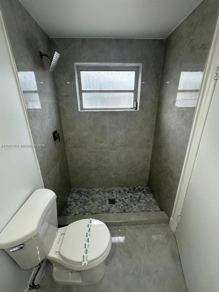 17 GREEN CONDO · #105 in Hallandale Beach - Photo 6