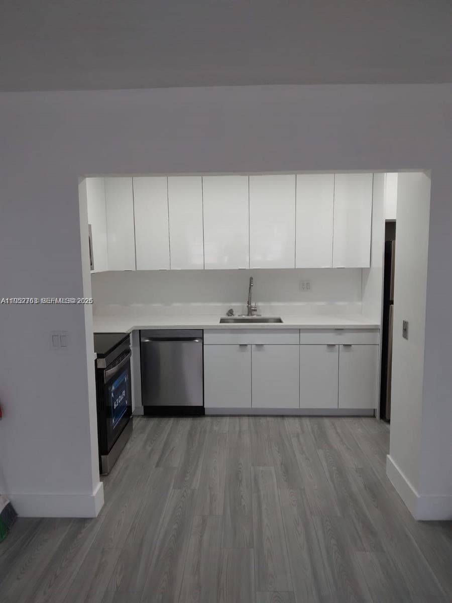 17 GREEN CONDO · #105 in Hallandale Beach - Photo 1