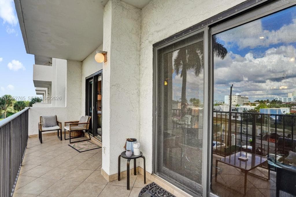 SUMMIT CONDO · #310N in Hollywood - Photo 16