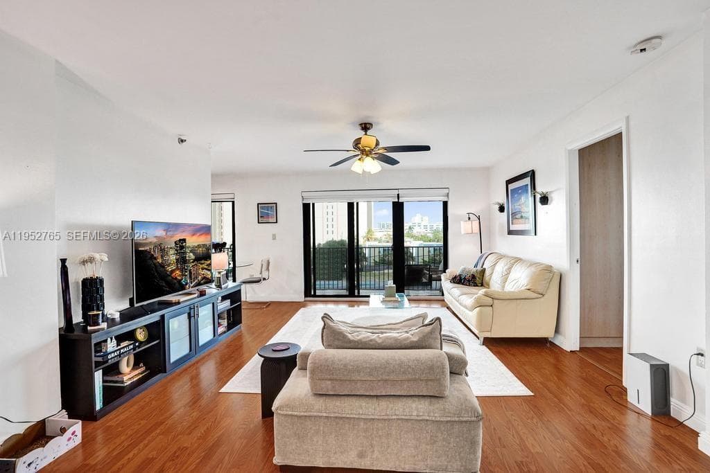 SUMMIT CONDO · #310N in Hollywood - Photo 3
