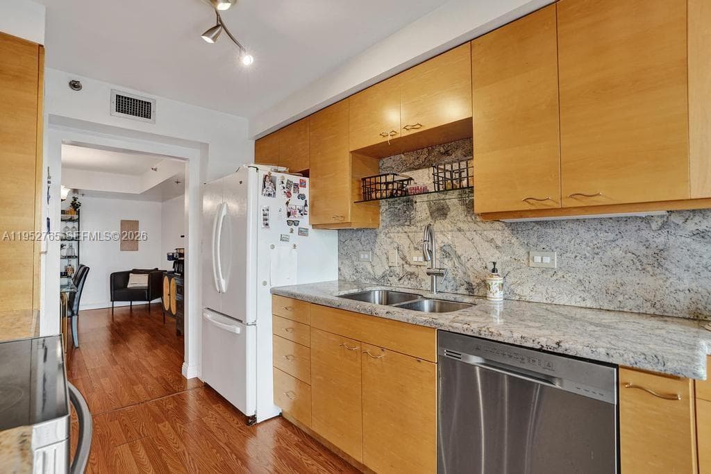 SUMMIT CONDO · #310N in Hollywood - Photo 9