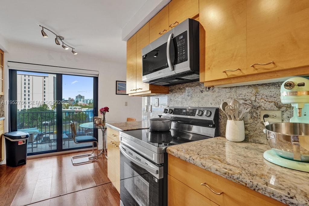SUMMIT CONDO · #310N in Hollywood - Photo 11