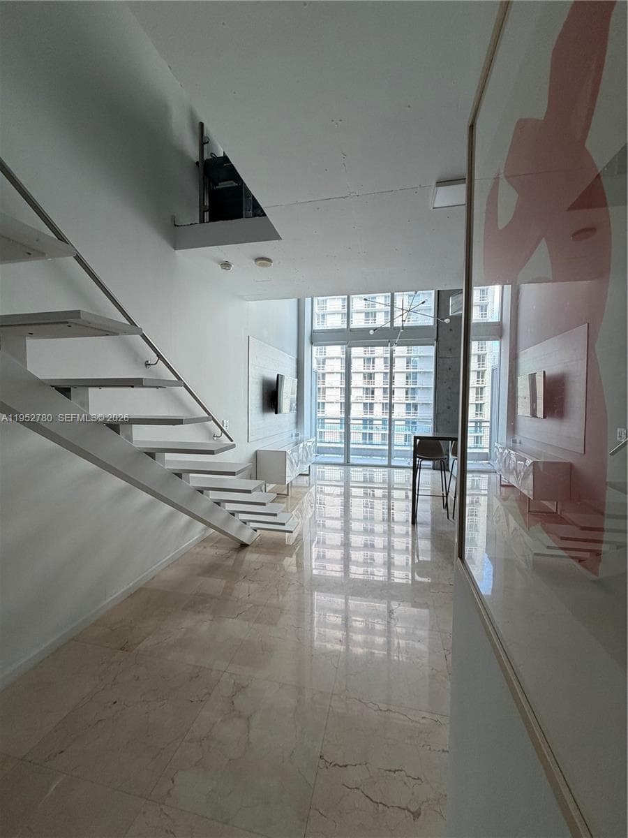 NEO VERTIKA CONDO · #2524 in Miami - Photo 2