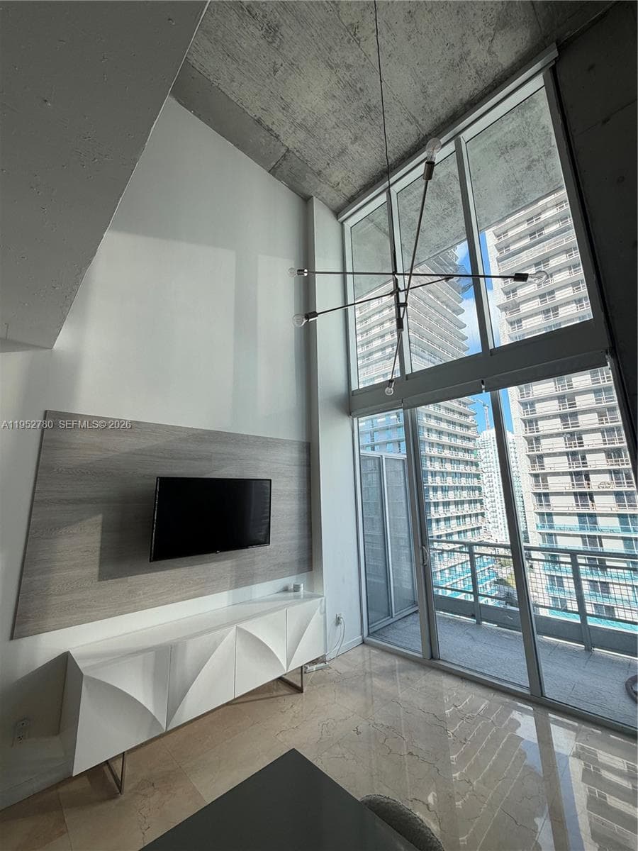 NEO VERTIKA CONDO · #2524 in Miami - Photo 7