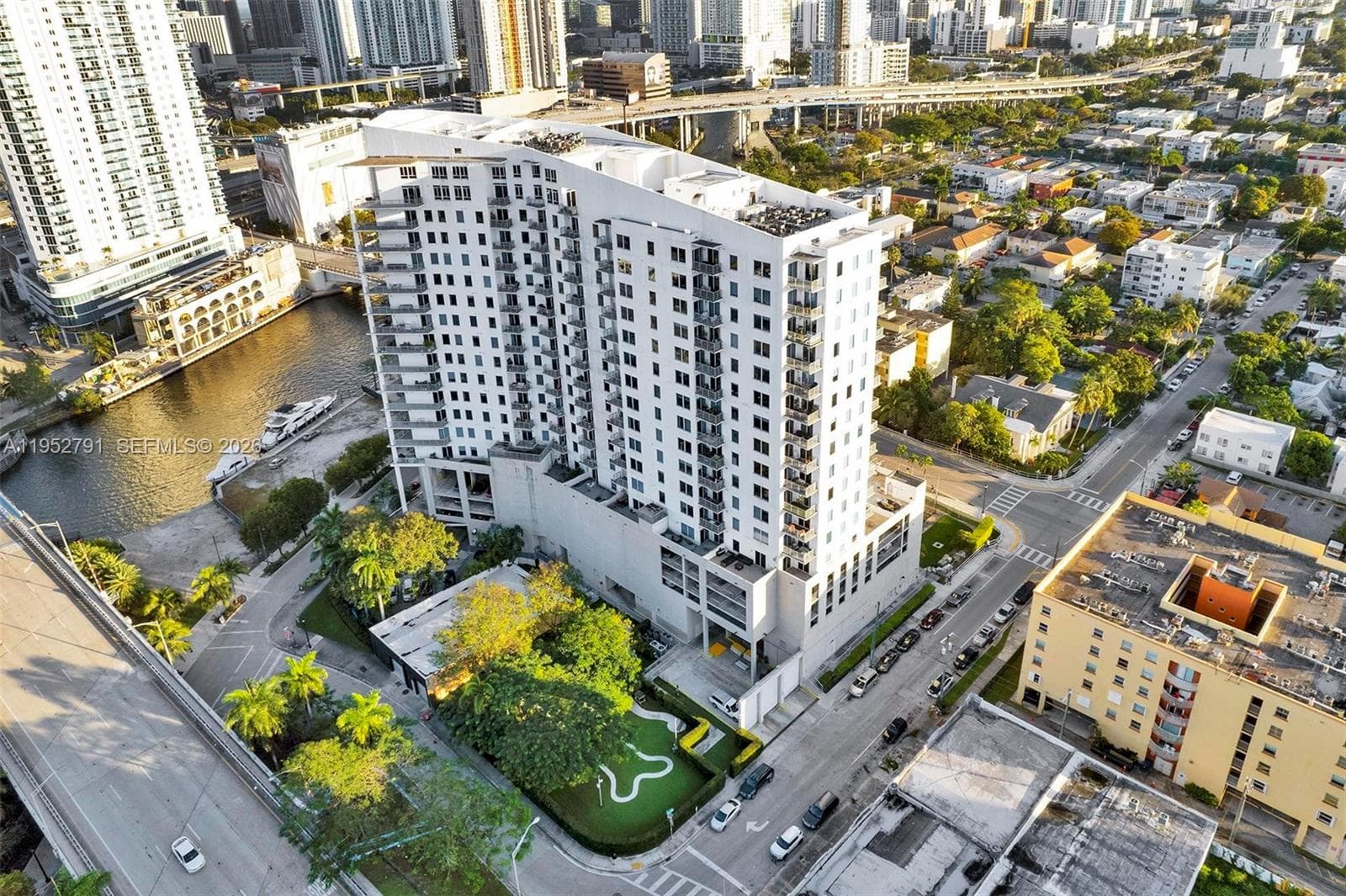 NEO Condo · #1109 in Miami - Photo 28