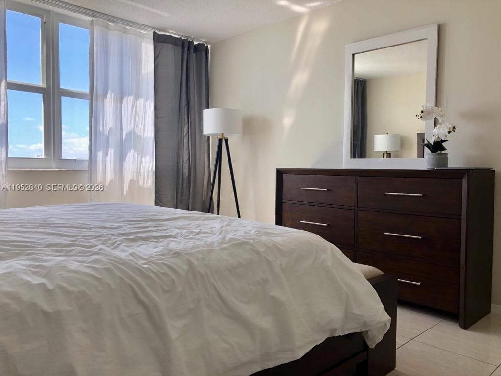 PARKER TOWER CONDO · #1901 in Hallandale Beach - Photo 7