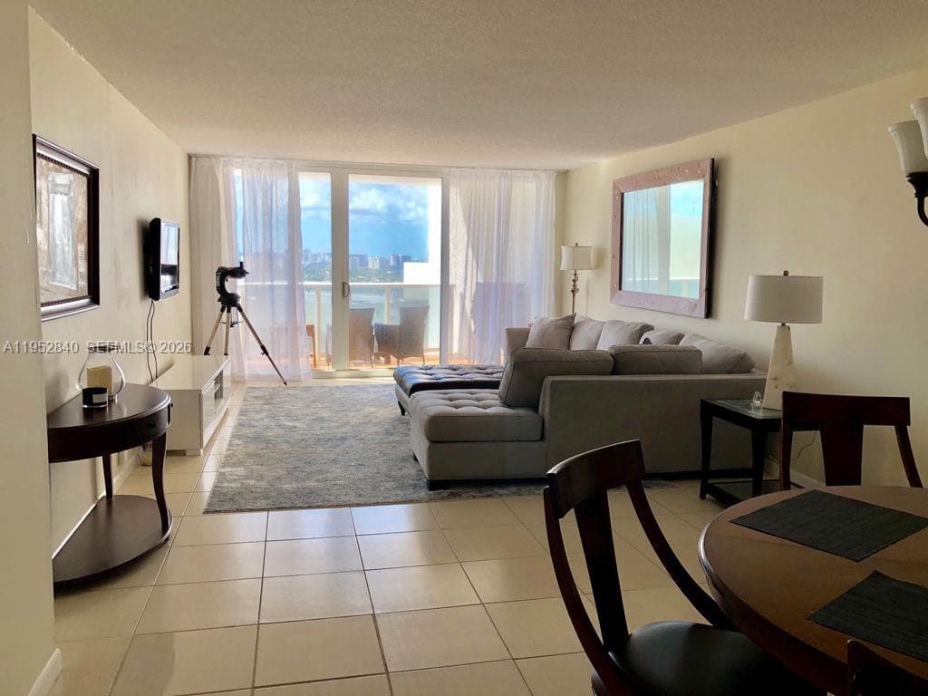 PARKER TOWER CONDO · #1901 in Hallandale Beach - Photo 3