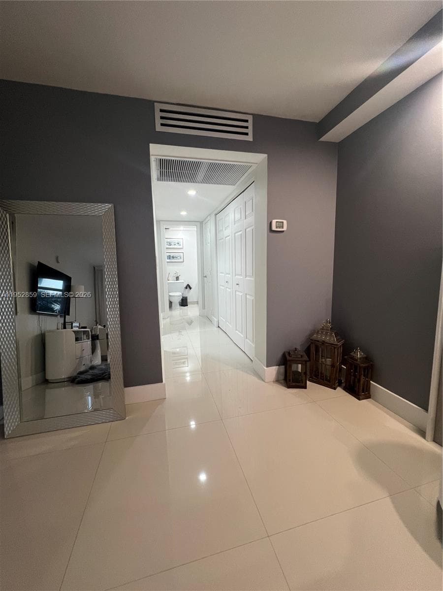 AQUASOL CONDOMINIUM · #5P in Miami Beach - Photo 13