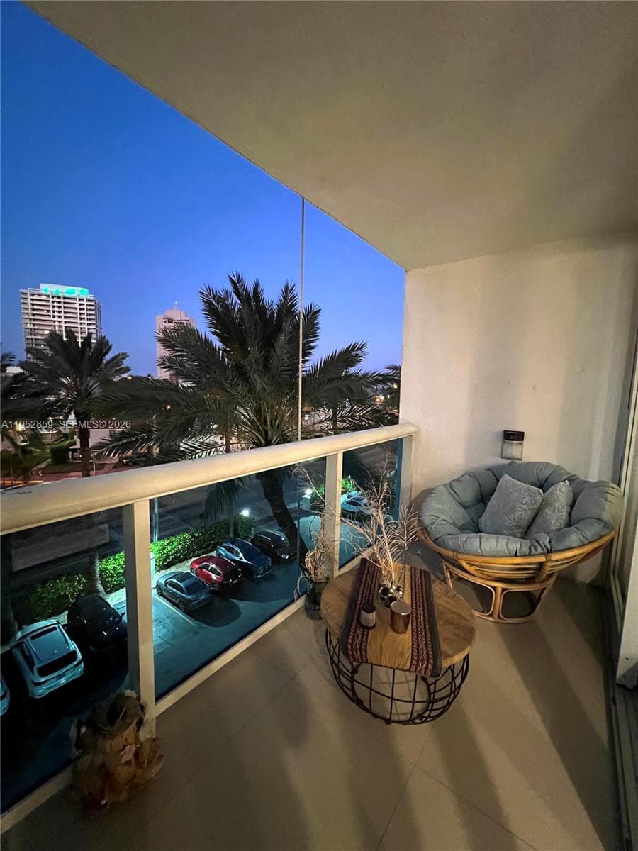 AQUASOL CONDOMINIUM · #5P in Miami Beach - Photo 3