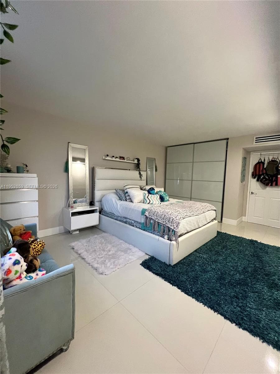 AQUASOL CONDOMINIUM · #5P in Miami Beach - Photo 20