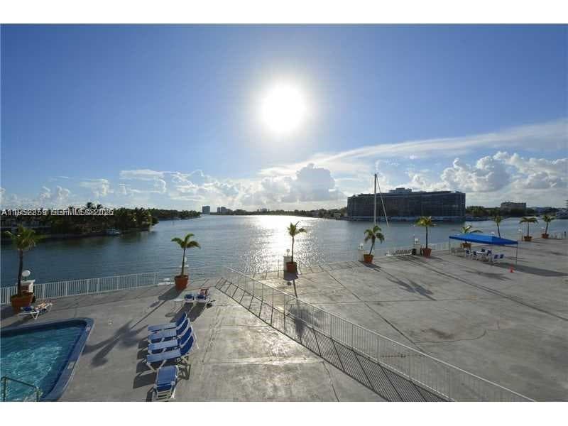 AQUASOL CONDOMINIUM · #5P in Miami Beach - Photo 29