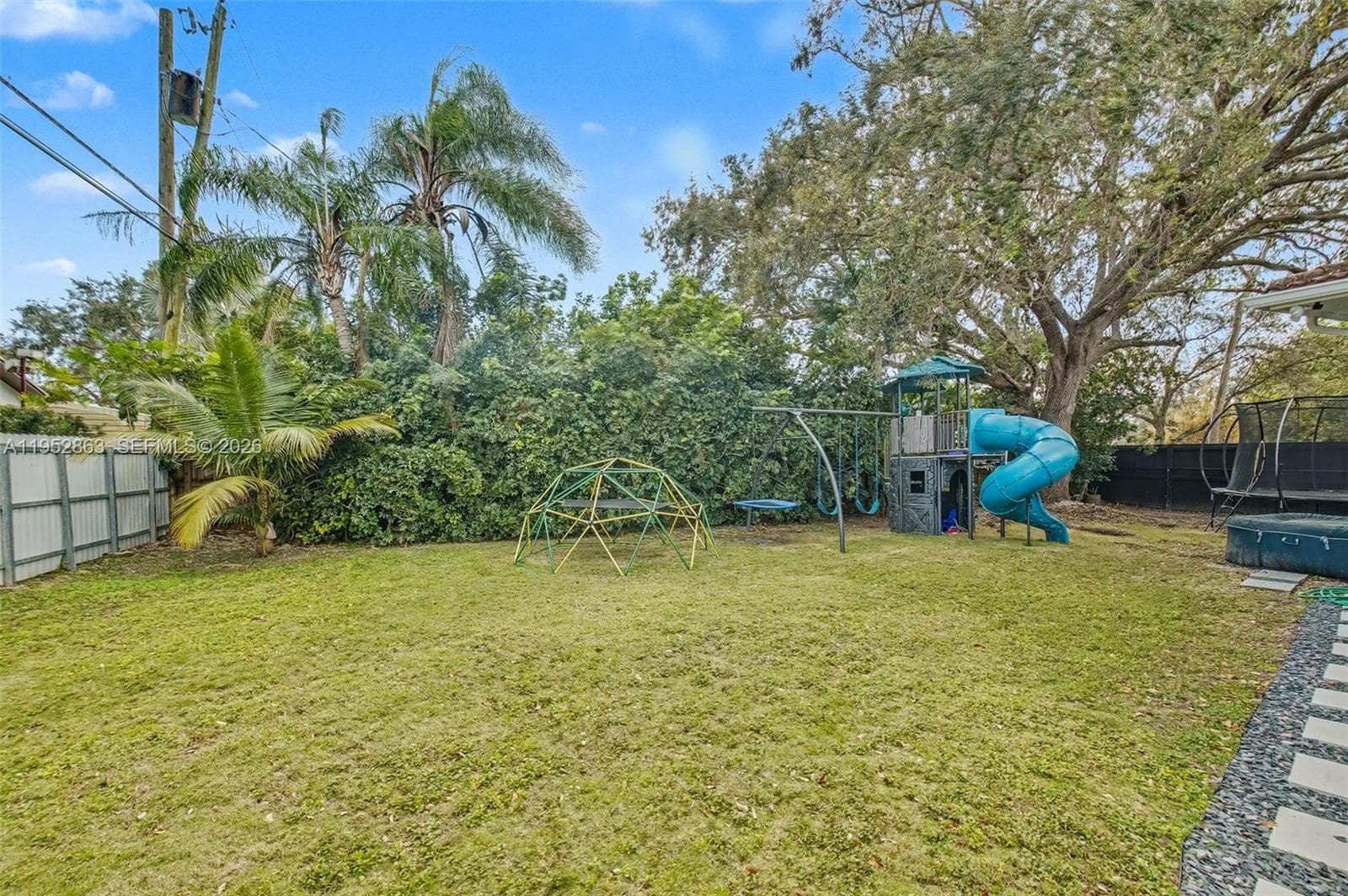 15815 SW 85th Ave photo 23
