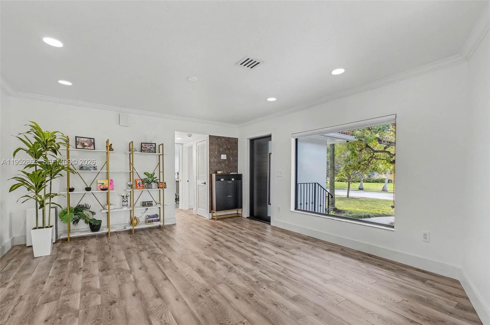 15815 SW 85th Ave photo 2